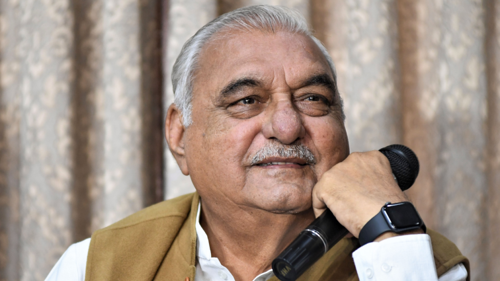 Haryana Chief Minister, Sh. Manohar Lal has hit back at the statement of Congress leader Sh. Bhupendra Singh Hooda on the increasing unemployment rate in Haryana