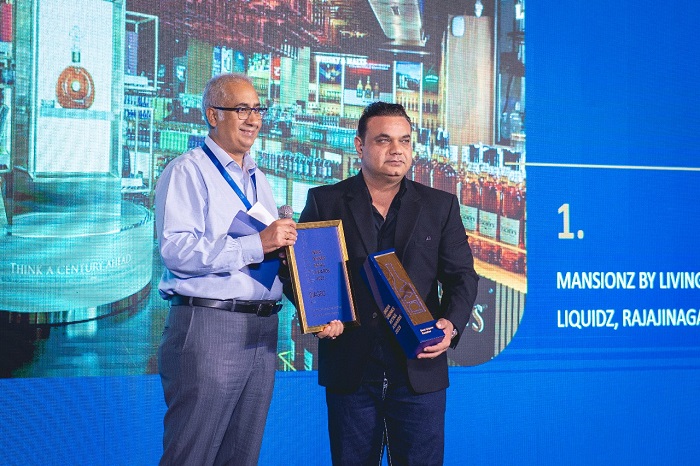 31896_LivingLiquidz_RetailAwards