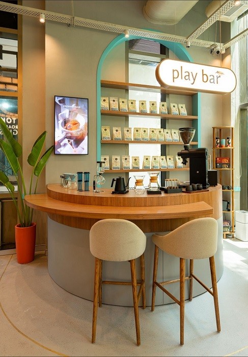 32310_Blue_Tokai_Origins_Play_Bar