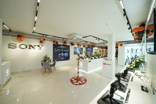 Sony Unveils its Largest, State-of-the-art Camera Lounge for Photography and Videography Enthusiasts in New Delhi Sony Unveils its Largest, State-of-the-art Camera Lounge for Photography and Videography Enthusiasts in New Delhi