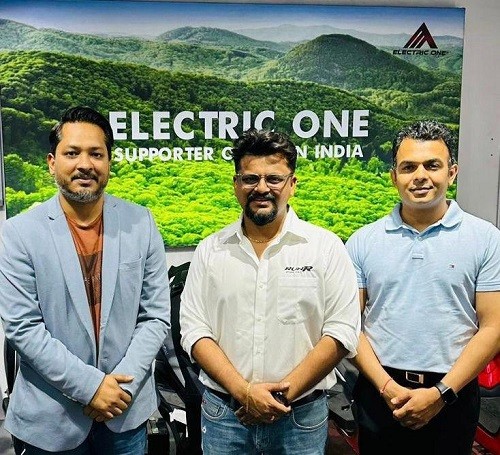 Electric One Energy Pvt. Ltd. (Electric One) and RunR Mobility (MEC Power) Gujarat Form the Largest Cooperation in the Area of Sales of High-speed eScooters in India and Abroad Electric One Energy Pvt. Ltd. (Electric One) and RunR Mobility (MEC Power) Gujarat Form the Largest Cooperation in the Area of Sales of High-speed eScooters in India and Abroad