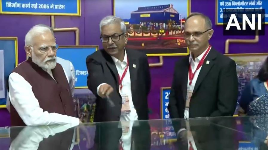 PM Shri Narendra Modi Laid the Foundation Stone for Rs. 49,000 Crore Petrochemicals Project at BPCL’s Bina Refinery in MP PM Shri Narendra Modi Laid the Foundation Stone for Rs. 49,000 Crore Petrochemicals Project at BPCL’s Bina Refinery in MP