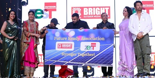 Bright Outdoor Media Unveils a Spectrum of Innovative Programs and Partnerships during 5th Bright Awards Night in Mumbai Bright Outdoor Media Unveils a Spectrum of Innovative Programs and Partnerships during 5th Bright Awards Night in Mumbai