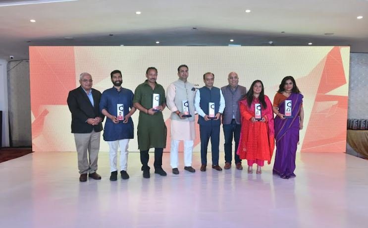 Exchange4media Unveils Rankings of Top 50 Spokespersons, BJP’s Sudhanshu Trivedi Tops the List Exchange4media Unveils Rankings of Top 50 Spokespersons, BJP’s Sudhanshu Trivedi Tops the List
