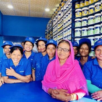 AkzoNobel Celebrates a ‘Diwali of Joy’ with 1500 Indradhanush Women in Rural India AkzoNobel Celebrates a ‘Diwali of Joy’ with 1500 Indradhanush Women in Rural India