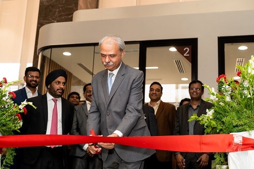 HSBC India Unveils its Largest Branch in the Country; All-star 3-day Event Held for the Grand Opening HSBC India Unveils its Largest Branch in the Country; All-star 3-day Event Held for the Grand Opening