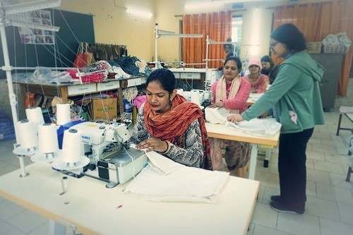 V-Guard – Sunflame Enterprises & Innovative Project Management Services Empower Women in Faridabad with Sewing Skill Programme for Economic Independence V-Guard – Sunflame Enterprises & Innovative Project Management Services Empower Women in Faridabad with Sewing Skill Programme for Economic Independence