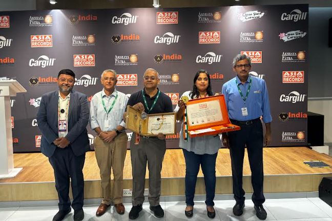 Chalkboards of Change: Cargill Business Services India and The Akshaya Patra Foundation Sets a New Asia Book of Records Chalkboards of Change: Cargill Business Services India and The Akshaya Patra Foundation Sets a New Asia Book of Records