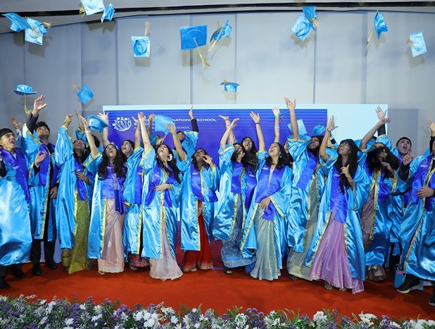 Oakridge Students Celebrate IBDP Results and Top University Placements Oakridge Students Celebrate IBDP Results and Top University Placements
