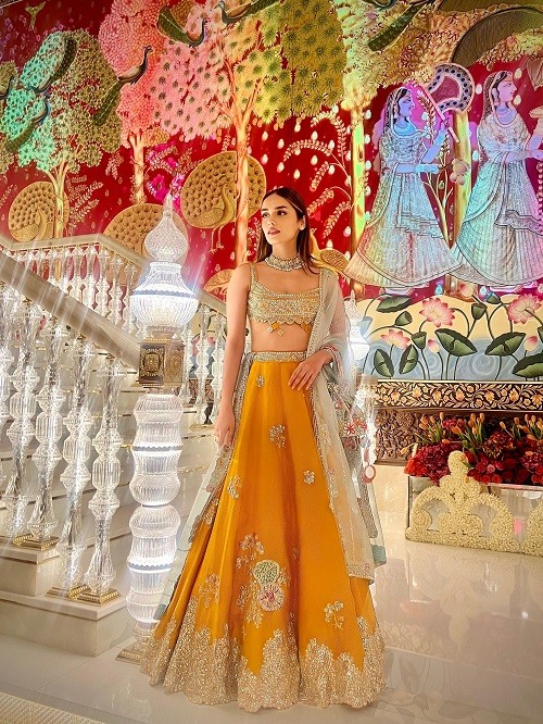 Osaa by Adarsh’s New Collection “Rasm” Sparkles at Ambani Wedding Osaa by Adarsh’s New Collection “Rasm” Sparkles at Ambani Wedding