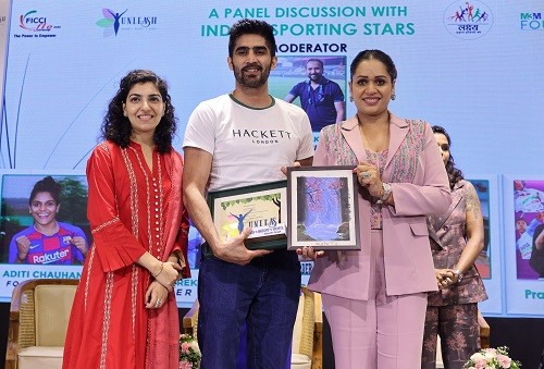 India’s 7 Sporting Stars Supported by YFLO Delhi & M3M Foundation Meet-up to Commemorate India’s Sporting Spirit India’s 7 Sporting Stars Supported by YFLO Delhi & M3M Foundation Meet-up to Commemorate India’s Sporting Spirit
