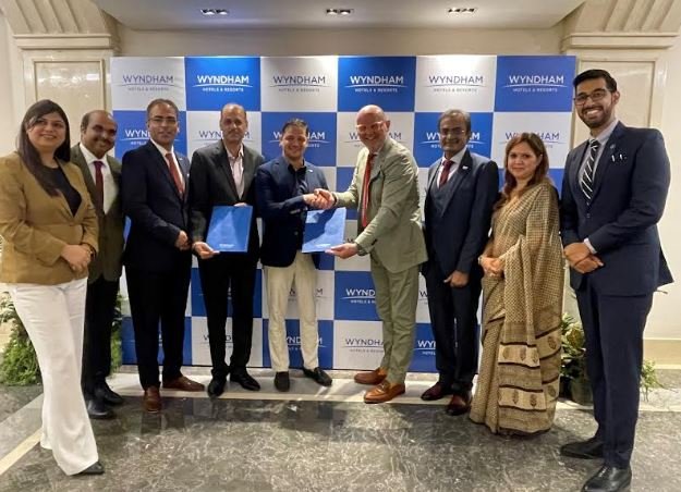 Elan Group Signs Ramada Encore Hotel by Wyndham with AS Hotels & Residences Private Limited at Elan Miracle Mall Sector – 84 Elan Group Signs Ramada Encore Hotel by Wyndham with AS Hotels & Residences Private Limited at Elan Miracle Mall Sector – 84