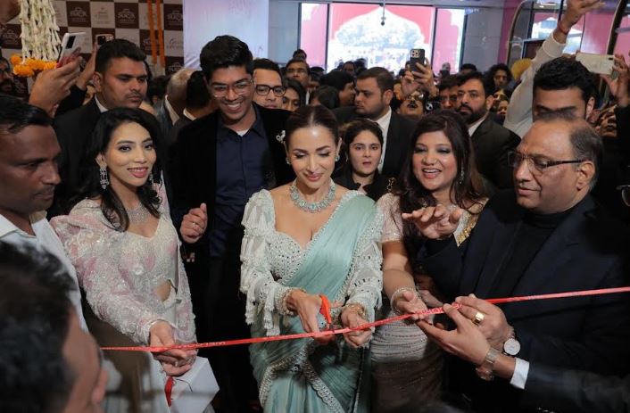 Surya Sarees Expands to Omaxe Chowk: Grand Opening on January 12, 2025 Surya Sarees Expands to Omaxe Chowk: Grand Opening on January 12, 2025