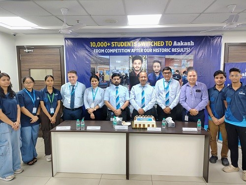 Setting a New Record: 10,000+ Students Join Aakash Educational Services Limited – The Home of Problem Solvers Setting a New Record: 10,000+ Students Join Aakash Educational Services Limited – The Home of Problem Solvers
