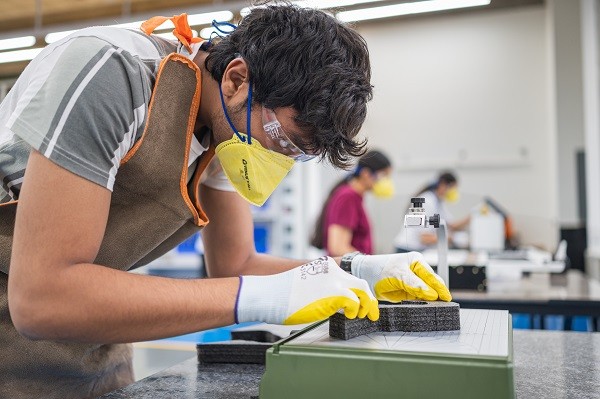 Ahmedabad University Opens 24?-7 Student-Managed Tinkerers’ Lab Equipped with Cutting-Edge Tools Ahmedabad University Opens 24?-7 Student-Managed Tinkerers’ Lab Equipped with Cutting-Edge Tools