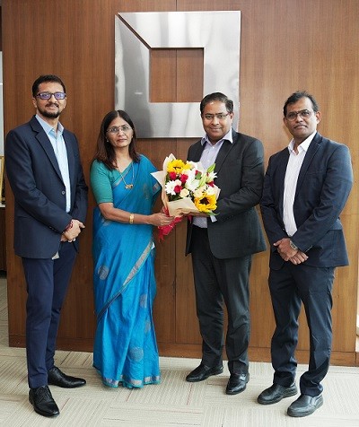 BSE Limited Felicitates HDFC Life Commemorating the Life Insurer’s 25th Anniversary of Incorporation BSE Limited Felicitates HDFC Life Commemorating the Life Insurer’s 25th Anniversary of Incorporation