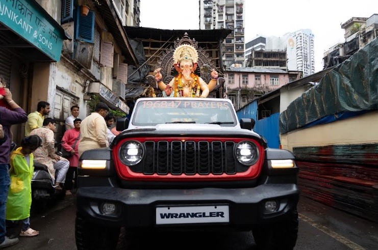 Jeep India Carves a Record Path: Taking Culture, Faith and Innovation All the Way to Bappa Jeep India Carves a Record Path: Taking Culture, Faith and Innovation All the Way to Bappa