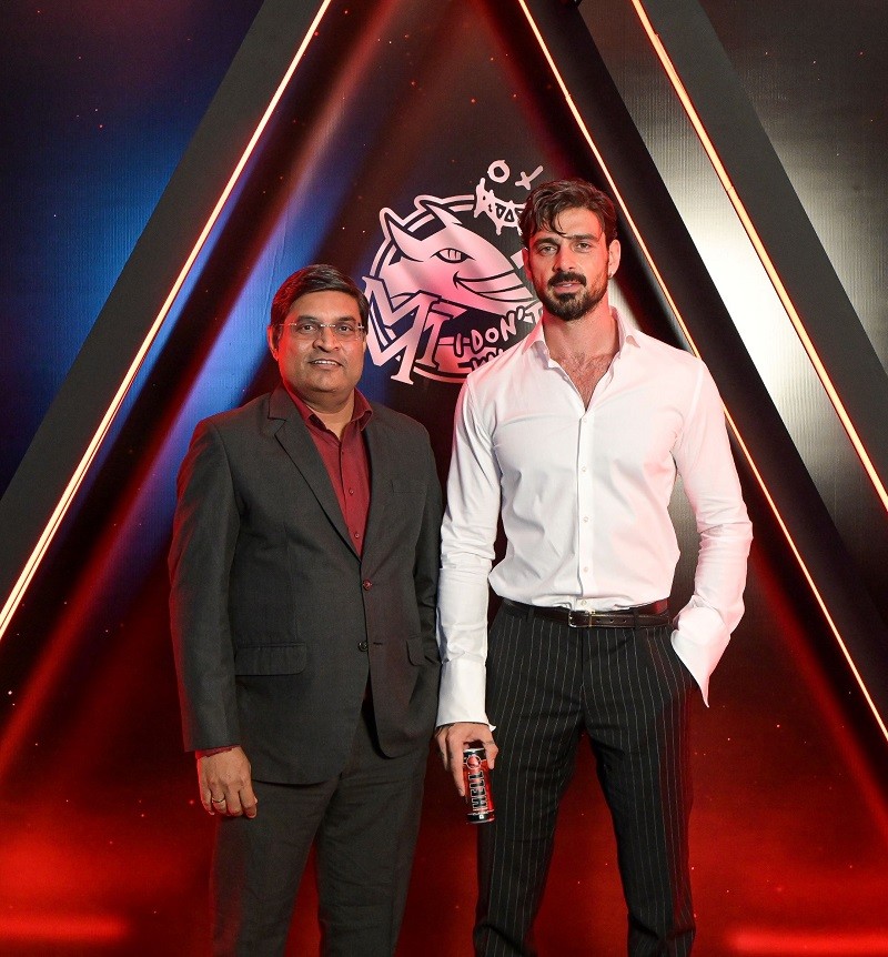 Michele Morrone Lights Up Mumbai at HELL ENERGY DRINK’s Grand ‘WIN WITH HELL’ Celebration Michele Morrone Lights Up Mumbai at HELL ENERGY DRINK’s Grand ‘WIN WITH HELL’ Celebration