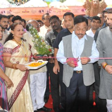 Union MSME Minister Narayan Rane inaugurates Khadi Fest – 2022 Exhibition in Mumbai