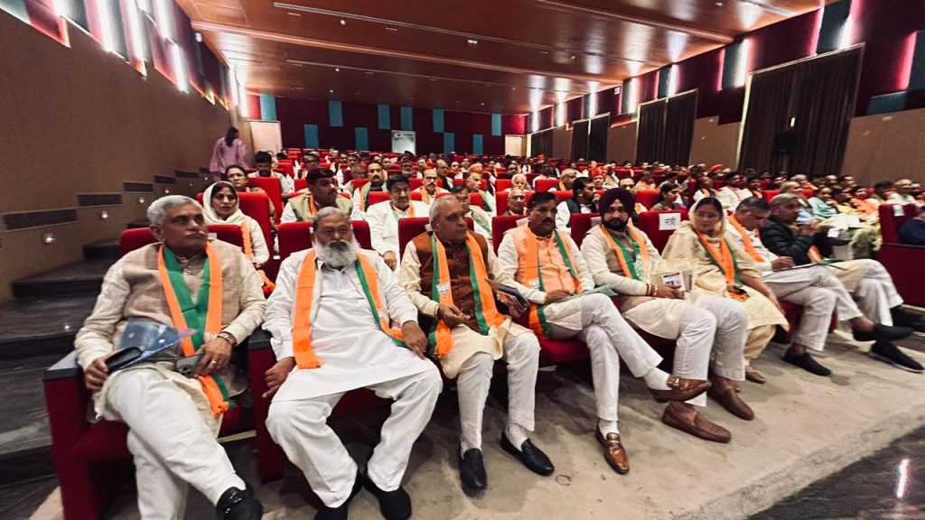 मनोहर लाल ने जनकल्याणकारी योजनाओं को प्राथमिकता से आगे बढ़ाने के दिए निर्देश मनोहर लाल ने जनकल्याणकारी योजनाओं को प्राथमिकता से आगे बढ़ाने के दिए निर्देश