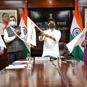 Minister of Civil Aviation, Shri Jyotiraditya Scindia inaugurates direct flights between Bilaspur to Indore Minister of Civil Aviation, Shri Jyotiraditya Scindia inaugurates direct flights between Bilaspur to Indore