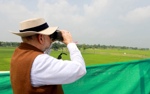 Union Home and Cooperation Minister, Shri Amit Shah visited the Fatehpur BOP on the Indo-Nepal border in Bihar and observed Pillar No. 151 and 152
