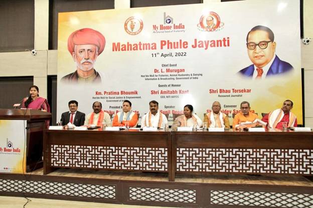 Dr. L. Murugan attends a programme to mark the birth anniversary of Mahatma Dr. L. Murugan attends a programme to mark the birth anniversary of Mahatma