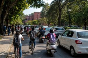 Growing vehicle congestion on campus roads undermines efforts to promote cycling and sustainable mobility
